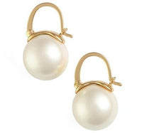 Baroque-Inspired Pearl-Style Earrings