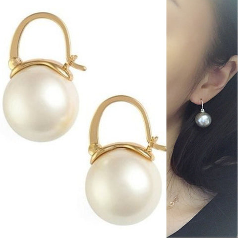 Baroque-Inspired Pearl-Style Earrings