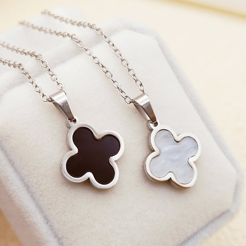 Classic Clover Pendant Necklace