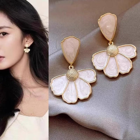 Off-White Leaf Drop Earrings
